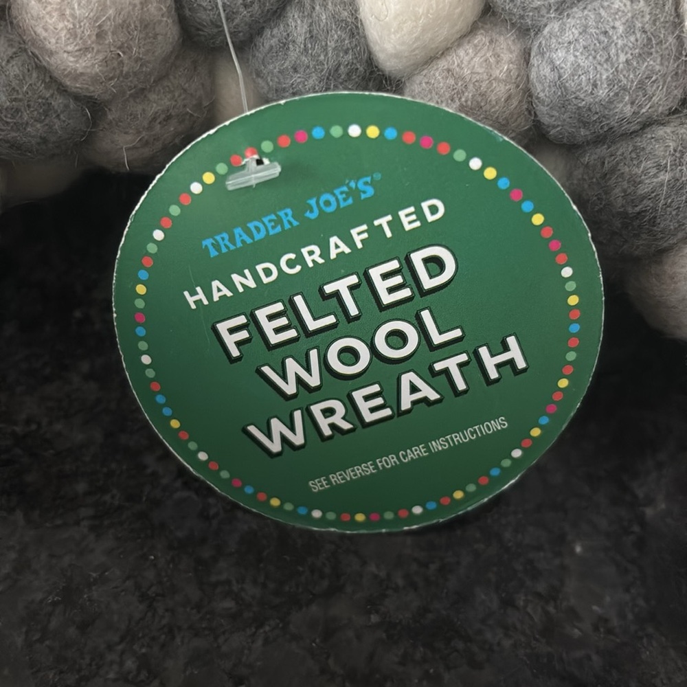 NWT Handcrafted Felt Ball Wreath - Picture 4 of 4